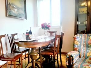 Charming house in Ourol with mountain view, large garden.