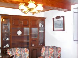 Charming house in Ourol with mountain view, large garden.