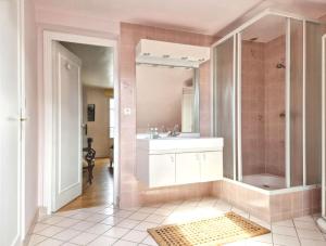 Maisons de vacances Maison pittoresque a Camaret sur Mer avec vue sur mer : photos des chambres