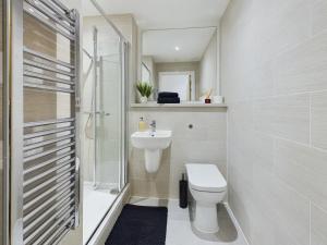 Stylish 1BR in Cheltenham Place