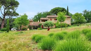 Villas Villa elegante avec piscine privee a Ansouis, vues montagne : photos des chambres