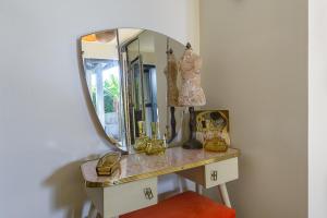 Chalets NEW-Cottage Suspendu - Proche lac, Centre village et Activites by LLA Selections : photos des chambres