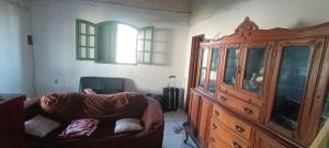 Simples, bem localizada