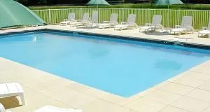 Maison spacieuse avec piscine partagée à Saint-Vincent-la-Châtre. - Clussais-la-Pommeraie