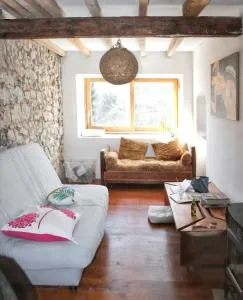 Maison de campagne avec vue sur la montagne à Puivert. - Puivert