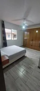 Perto da praia, tres suítes, cozinha, lavanderia e uma vaga de garagem coberta! - Cachoeira do Bom Jesus