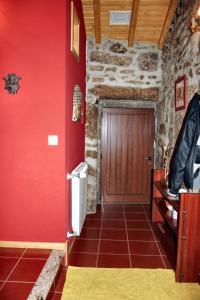 Spacious Family House in Nogueira with Garden