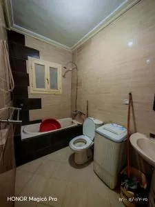 أقامة الواحة البيضاء بجوار ڤيلا المحافظ - Kafret Eilet el Taflal