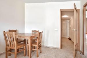 Comfortable apartment in Platja de la Pineda 70 m² with pool