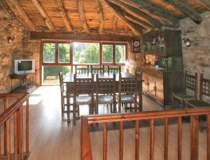 Welcoming House in Paradela with BBQ included