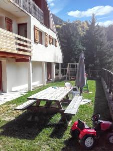 Studio cosy à Saint-Jean-dArves 29 m² Vue montagne