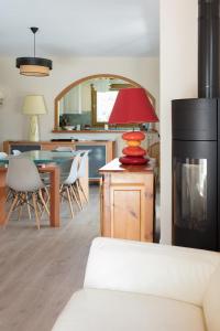 SEVRIER, maison vue panoramique sur le lac , 8 personnes