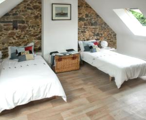 Maison charmante à Pordic, cheminées et jardin clos