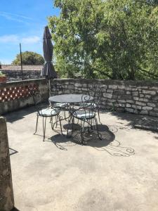 Maison accueillante à Orgnac-lAven avec piscine partagée