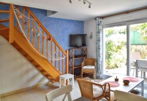 Maisons de vacances Maison charmante a Vaux-sur-Mer avec piscine partagee : photos des chambres