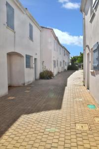 Maisons de vacances Maison charmante a Vaux-sur-Mer avec piscine partagee : photos des chambres