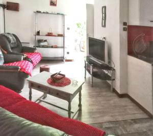 Appartements Appartement charmant a Villeneuve avec jardin : photos des chambres