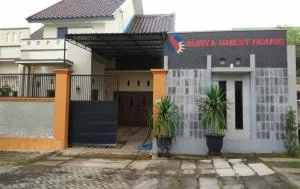 Surya Guest House - Kanigaran