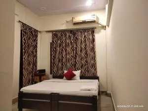 Landmark Stay - Allāhābād Junction