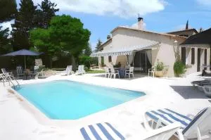Villa élégante à Céreste avec piscine privée et jacuzzi - Vitrolles-en-Luberon