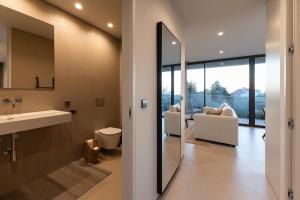 Yuna - Ultimate Surf Lodge