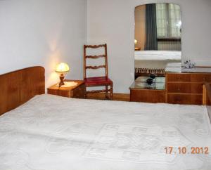 Comfortable house with mountain view and shared pool