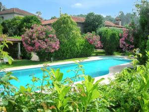 Comfortable house with mountain view and shared pool