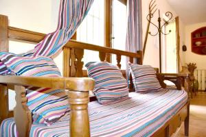 Charming house with mountain view in Siles + Garden