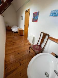 Maisons de vacances Large Welcoming House of 15 people : photos des chambres