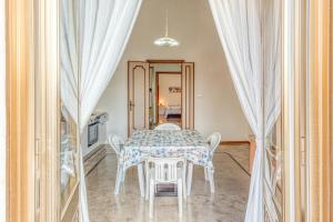 Cod 278 al centro del paese