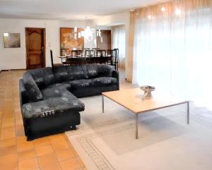 Spacious house with garden in Comblain-au-Pont