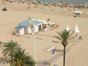 PRIMERA LINEA DE PLAYA con garaje