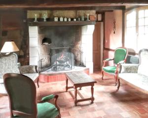 Maison familiale avec jardin à Clarbec, 120 m², jeux pour enfants
