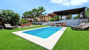 Sunny villa with private pool in Chiclana de la Frontera