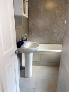 Charming 2BR House in the Heart of Colwyn Bay