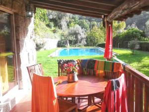 Elegant Villa with Panoramic Views in Caniçada