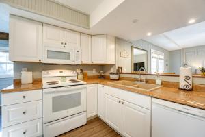Lake Views & Community Perks: Cape Fair Apartment!