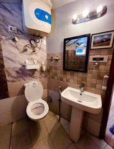 Valley View Terrace Apartment by Hillspeak Homes