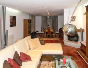 Welcoming villa in Santa Leocádia, private pool 475 m²