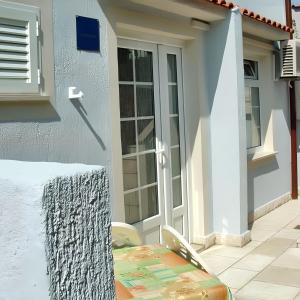 Charming apartment in Kampor with private garden - 28 m²