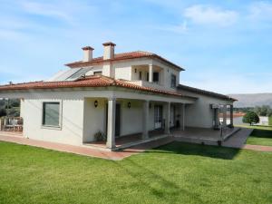 Welcoming villa in Santa Leocádia, private pool 475 m²