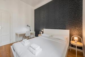 Luxury 3 Bedrooms Apt - B Home