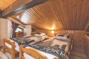 Chalet chaleureux à Champagny-en-Vanoise avec jacuzzi