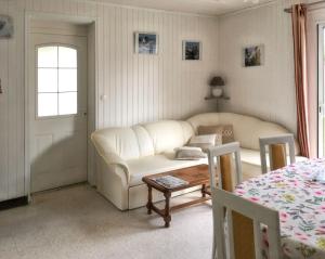 Maisons de vacances Maison spacieuse et accessible - La Couarde-sur-Mer - Vue jardin : photos des chambres