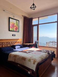 Valley View 1 BHK Boutique Suite by Hillspeak Homes