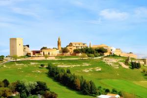 Comfortable House in Estepa with Shared Pool