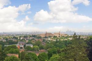 2BDR Flat with Stunning Views