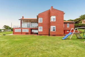 Spacious house with sea view in Liencres + jacuzzi