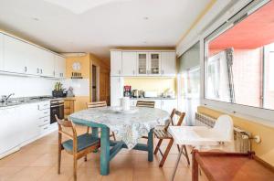 Spacious house with sea view in Liencres + jacuzzi