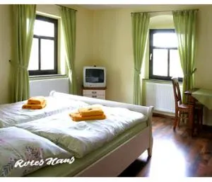 Pension Rotes Haus - 格勒迪茨